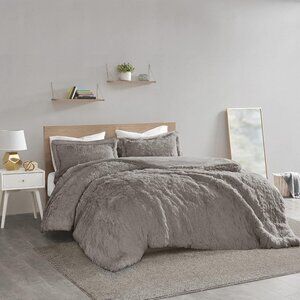 Shaggy Duvet with Quilted Box Design